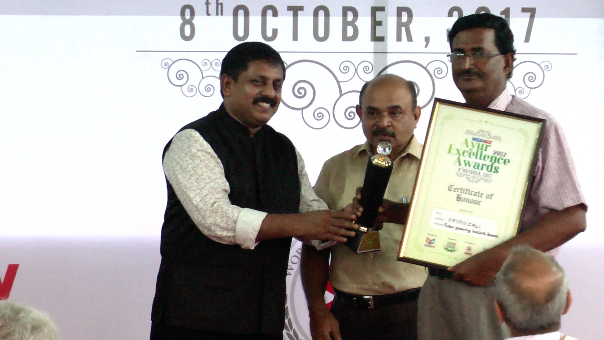 Medibiz Ayur Excellence Award -Fastest Growing Holistic Brand-Patanjali