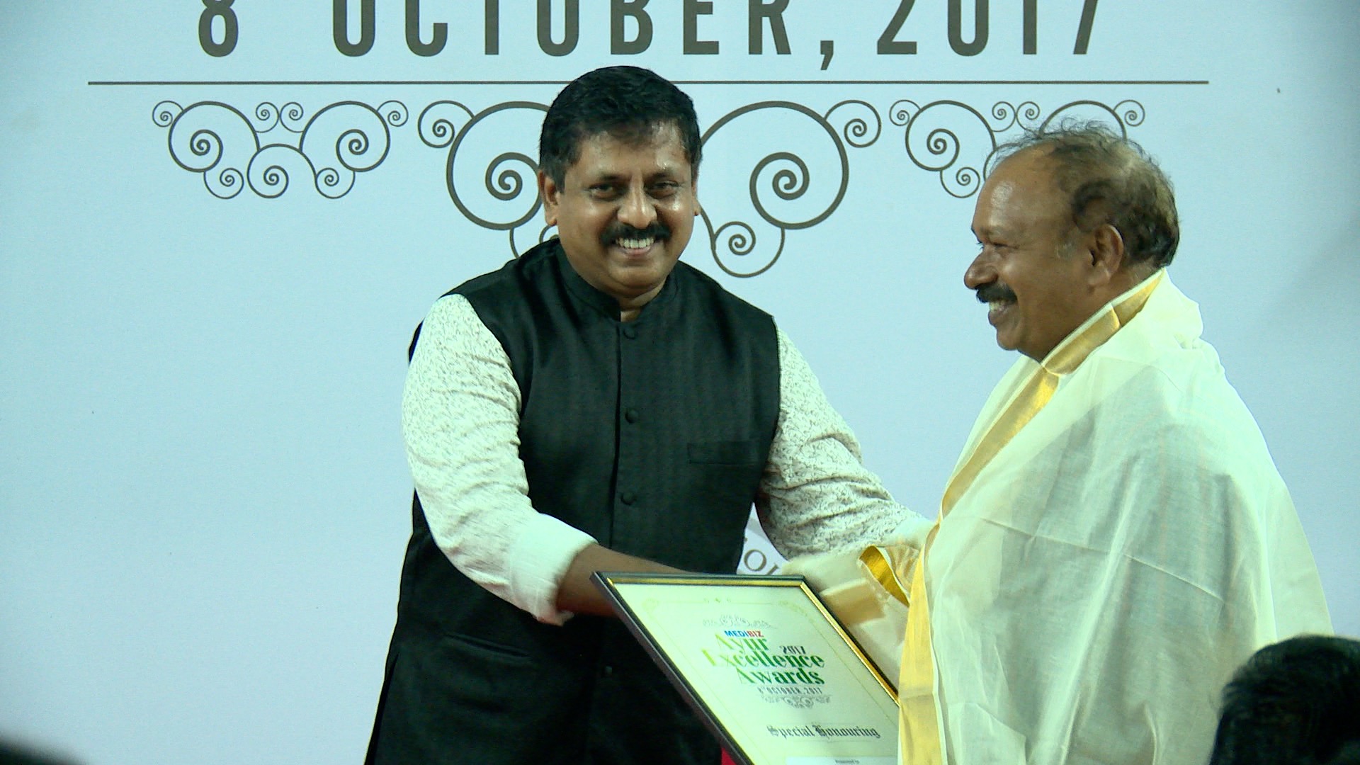  Medibiz Ayur Excellence Award - Special Honouring - Traditional Vaidyans-Rajan Vaidyar, Kamalalayam, Ambalappuzha